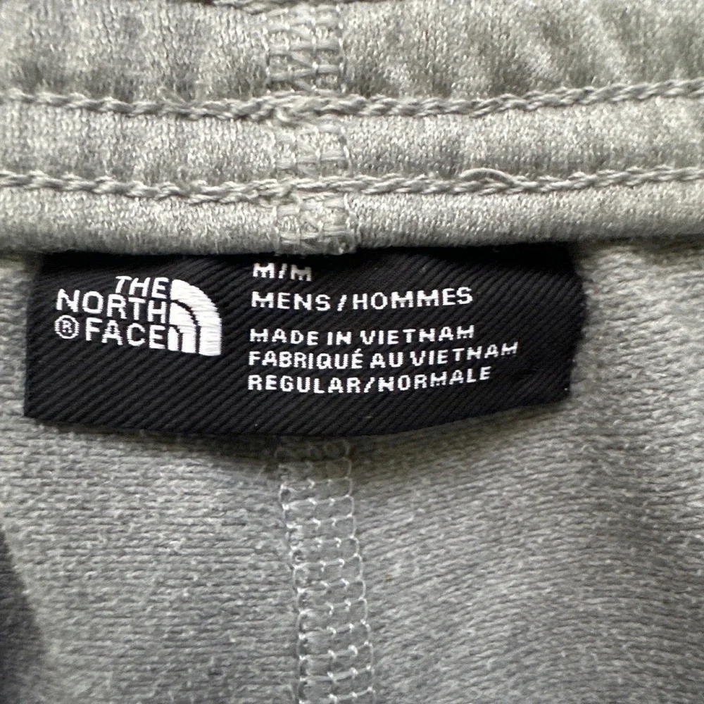 The North Face Mens Athletic Shorts Gray Elastic Waist Zip Pocket Regular Fit M